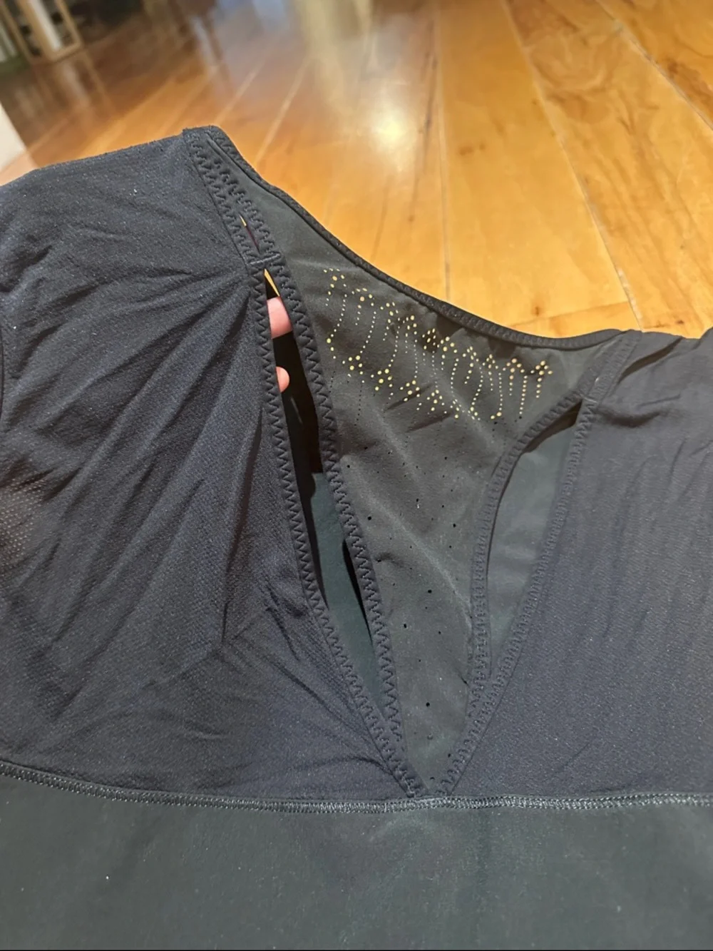 lululemon athletica lightweight sleeveless